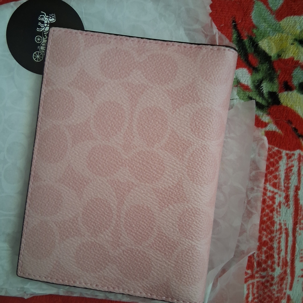 Coach Pink Signature Card & Key Holder - Picture 3 of 3